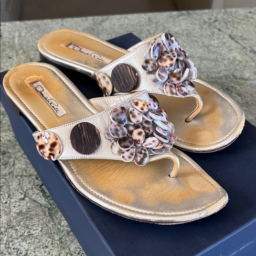 Oscar de la renta used  Tan Beaded Sandals